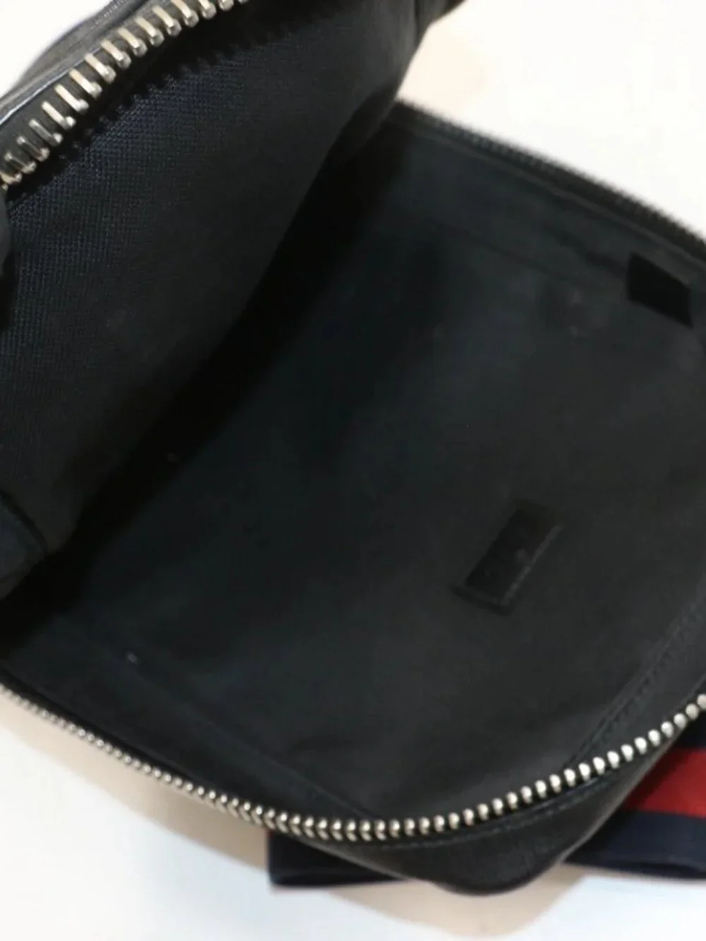 GUCCI GG Supreme Sling Backpack Belt Bag Sherry Line - Black